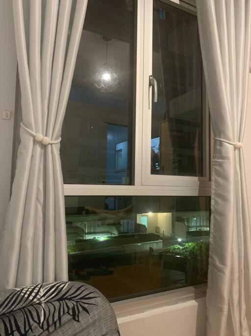 Minimalist 1 Bedroom In Alabang Near Molito And Atc With Wifi & Netflix M Manila Exterior foto